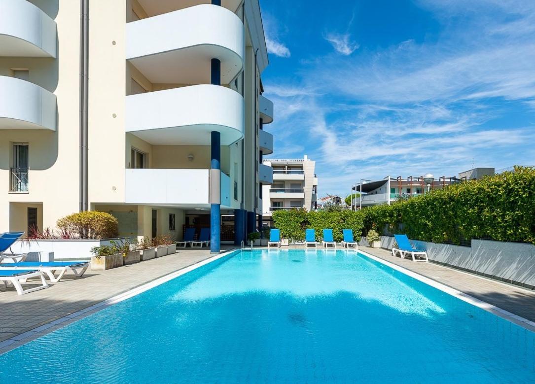Green Holiday Wohnung Mit Schwimmbad Bibione Exterior photo